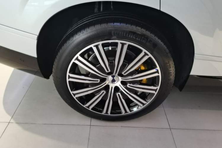 Used Denza N9 2025 Prestige Version Right Rear Wheel Hub