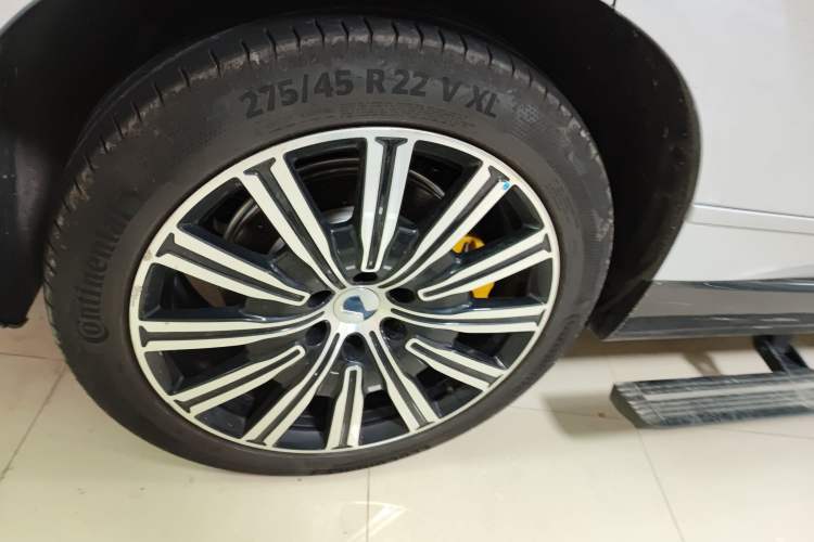 Used Denza N9 2025 Prestige Version Right Rear Wheel Hub