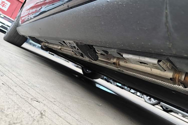 Used Denza N9 2025 Flagship Model Right Side Sill