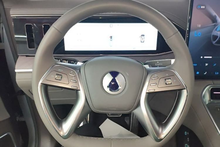 Used Denza N9 2025 Flagship Model Steering Wheel