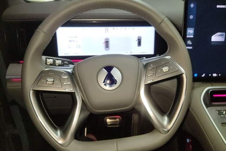 Used Denza N9 2025 Flagship Model Steering Wheel