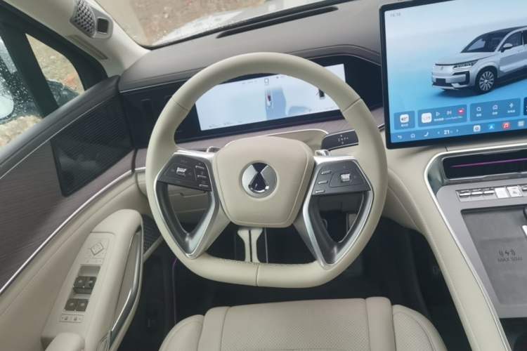 Used Denza N9 2025 Flagship Model Steering Wheel
