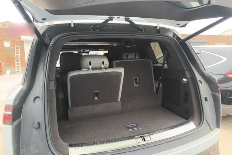 Used Denza N9 2025 Flagship Model Trunk