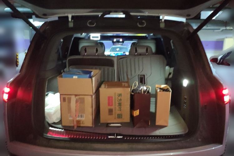 Used Denza N9 2025 Flagship Model Trunk