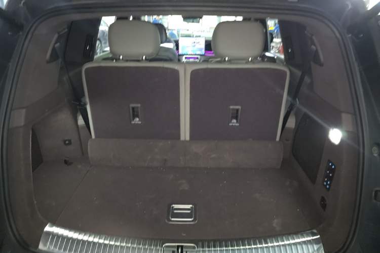Used Denza N9 2025 Flagship Model Trunk