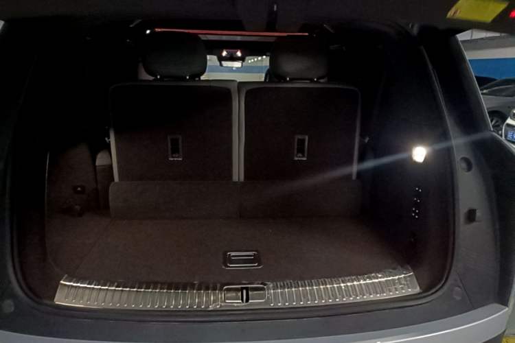 Used Denza N9 2025 Flagship Model Trunk