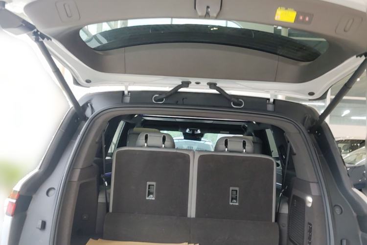 Used Denza N9 2025 Flagship Model Trunk