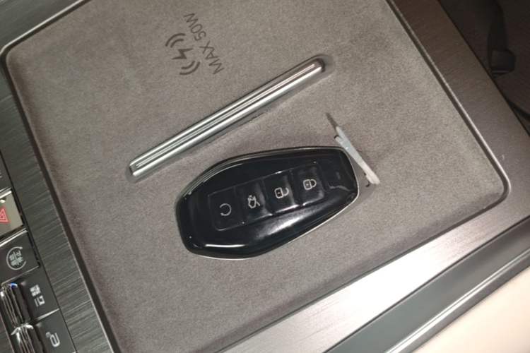 Used Denza N9 2025 Flagship Model Vehicle Key