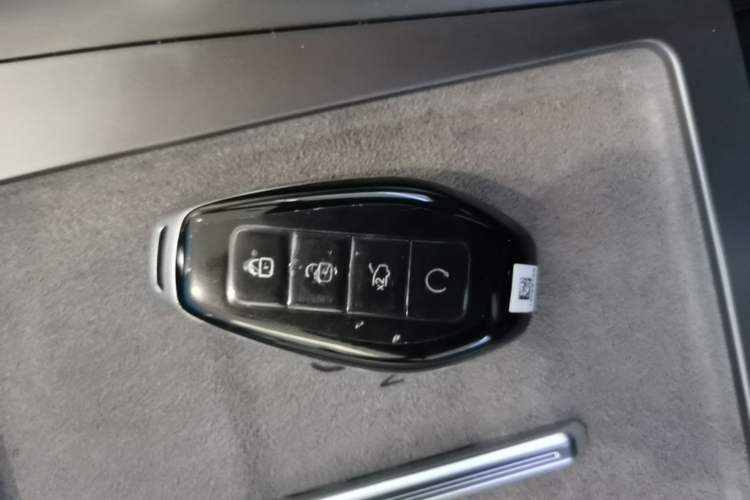 Used Denza N9 2025 Prestige Version Vehicle Key