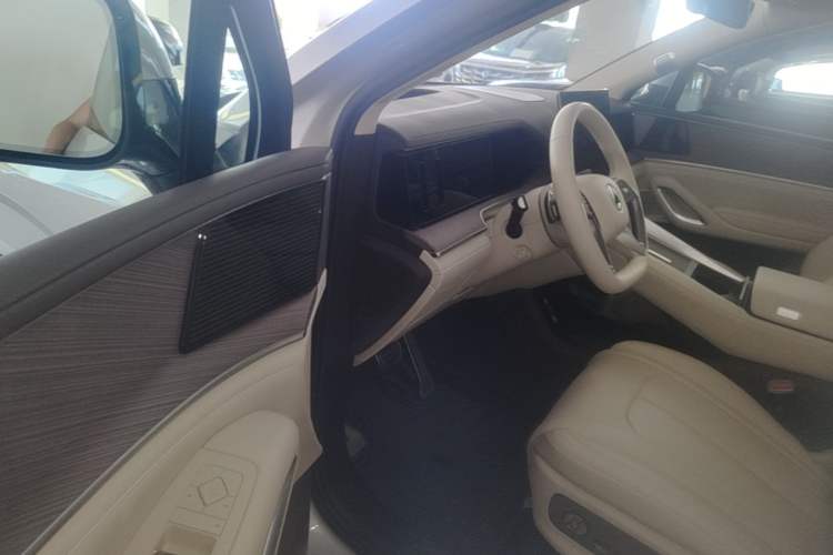 Used Denza N9 2025 Flagship Model Driver Seat