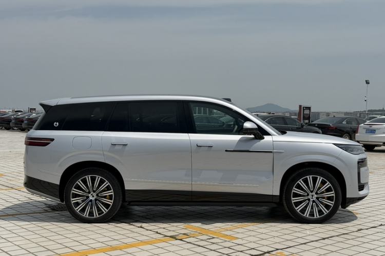 Used Denza N9 2025 Prestige Version Exterior 6