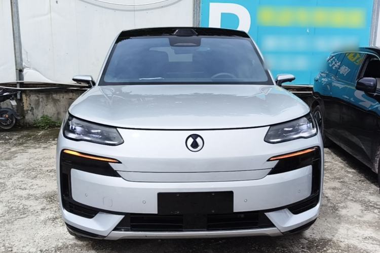 Used Denza N9 2025 Flagship Model Front