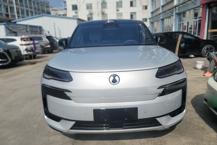 Used Denza N9 2025 Flagship Model Front