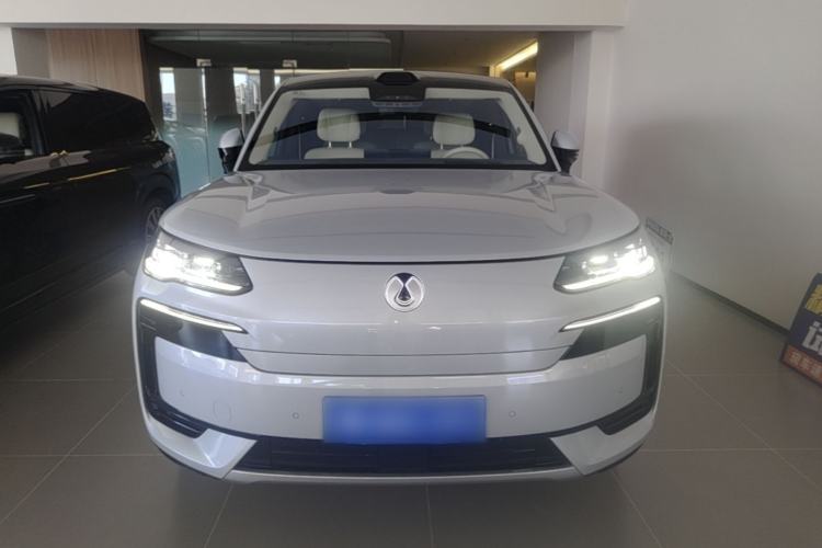 Used Denza N9 2025 Flagship Model Front