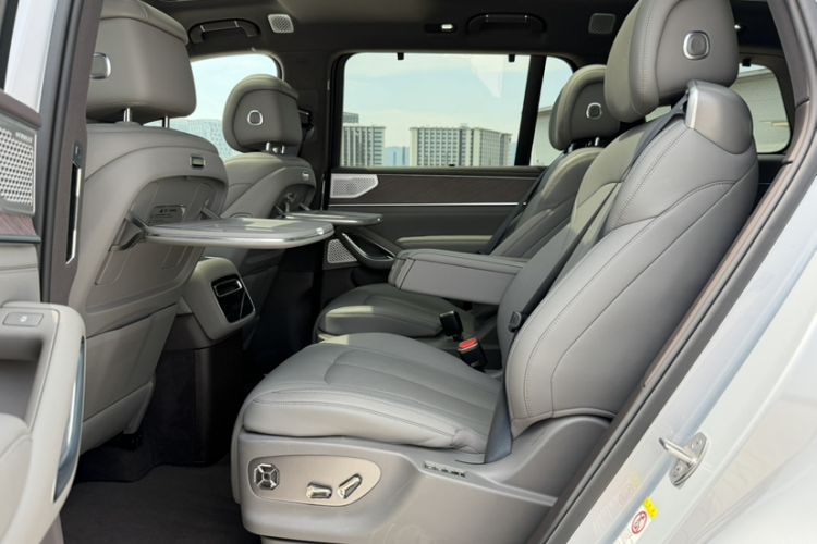 Used Denza N9 2025 Prestige Version Interior 4