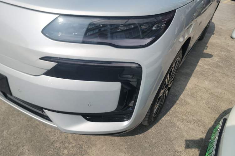 Used Denza N9 2025 Flagship Model Left Front Headlight