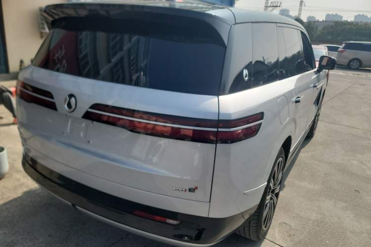 Used Denza N9 2025 Flagship Model Rear Right 45 Deg