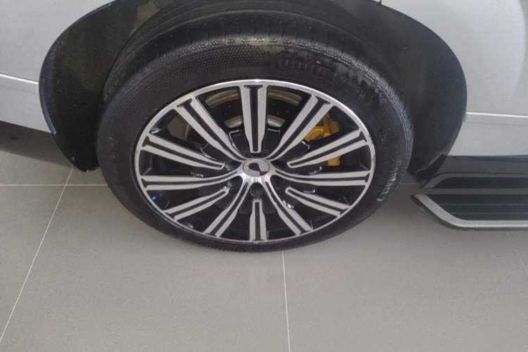 Used Denza N9 2025 Flagship Model Right Rear Wheel Hub