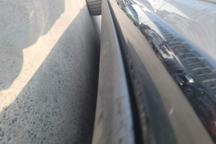 Used Denza N9 2025 Flagship Model Right Side Sill