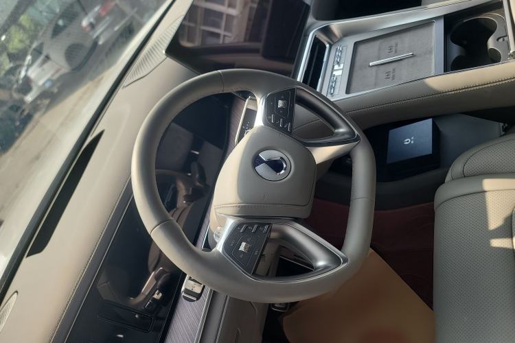 Used Denza N9 2025 Flagship Model Steering Wheel