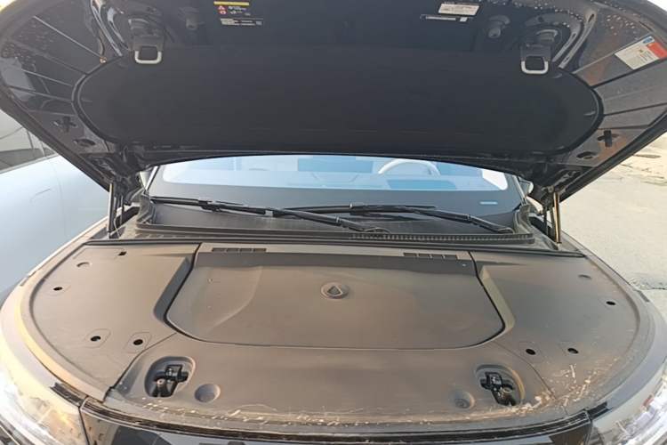 Used Denza N9 2026 Model Flagship Edition Engine Bay