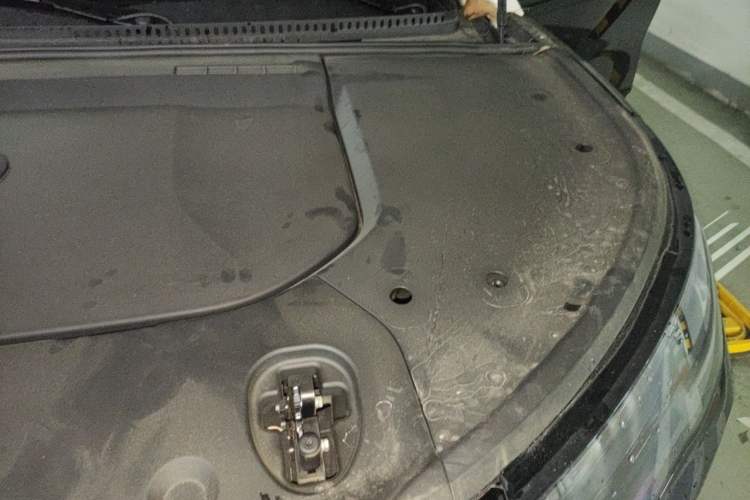 Used Denza N9 2026 Model Flagship Edition Engine Bay Left