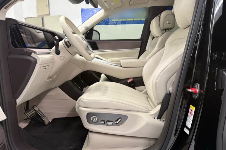 Used Denza N9 2026 Model Zunyue Model Interior 1