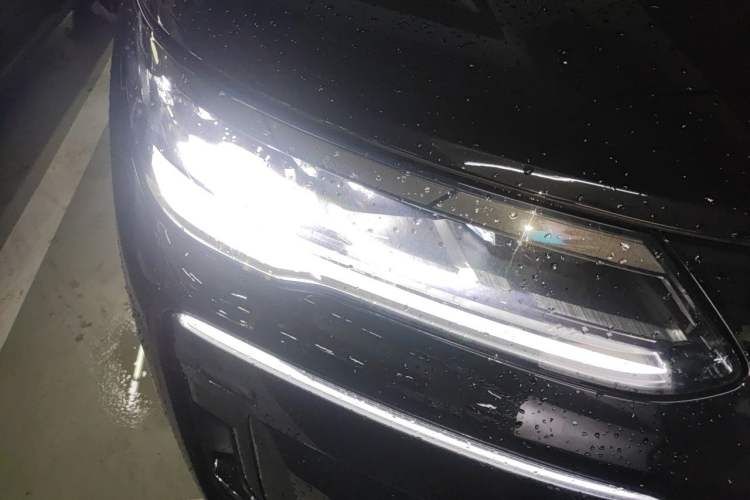 Used Denza N9 2026 Model Flagship Edition Right Front Headlight