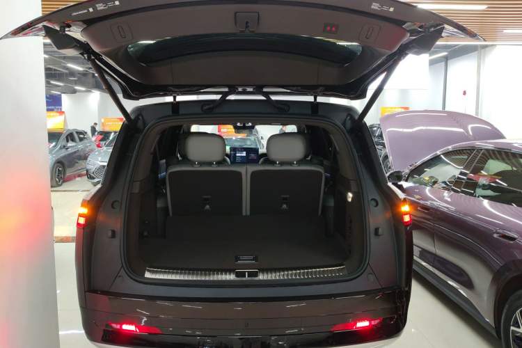 Used Denza N9 2026 Model Flagship Edition Trunk