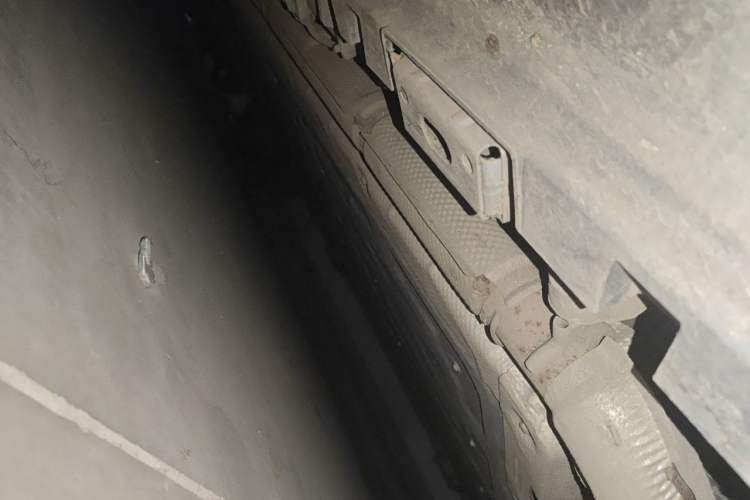 Used Denza N9 2026 Model Zunyue Model Chassis Front Right