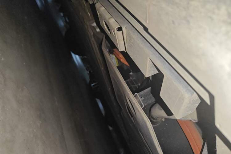 Used Denza N9 2026 Model Zunyue Model Chassis Rear Left