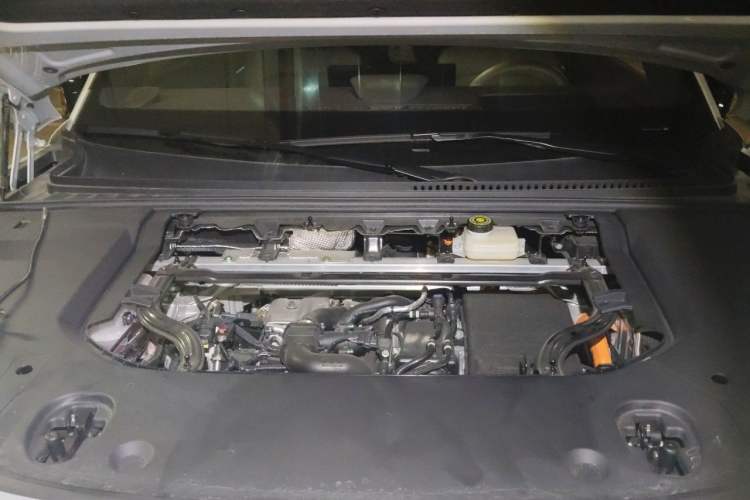 Used Denza N9 2026 Model Flagship Edition Engine Bay