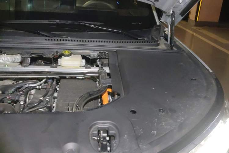 Used Denza N9 2026 Model Flagship Edition Engine Bay Left
