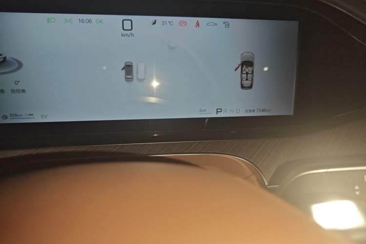Used Denza N9 2026 Model Zunyue Model Odometer Close Up