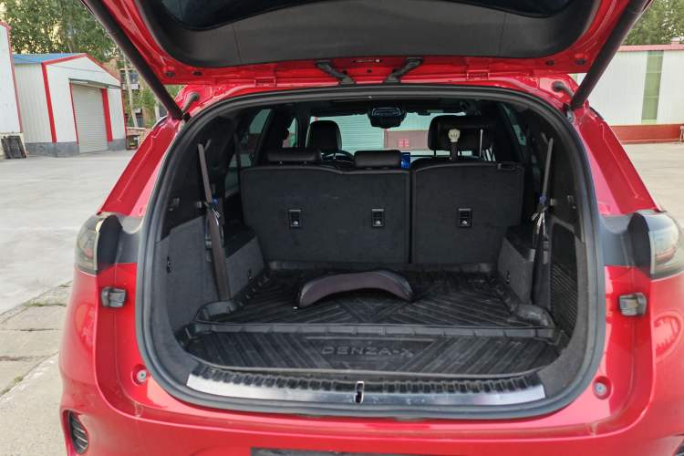 Used Denza X 2020 PHEV Classic Edition Interior 11