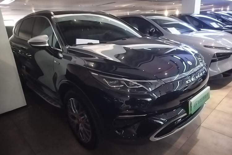 Used Denza X 2020 PHEV Classic Edition Front Right 45 Deg