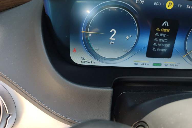 Used Denza X 2020 PHEV Classic Edition Odometer Close Up