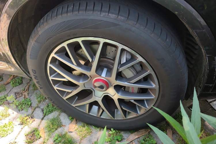 Used Denza X 2020 PHEV Classic Edition Right Front Wheel Hub