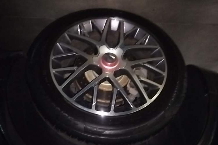 Used Denza X 2020 PHEV Classic Edition Right Rear Wheel Hub