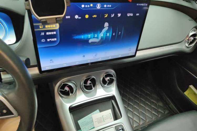 Used Denza X 2020 PHEV Flagship Edition Audio And AC Panel