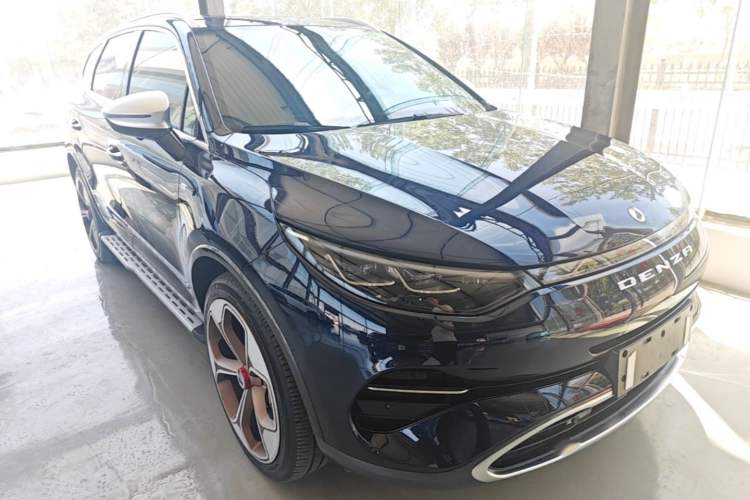 Used Denza X 2020 PHEV Flagship Edition Front Right 45 Deg