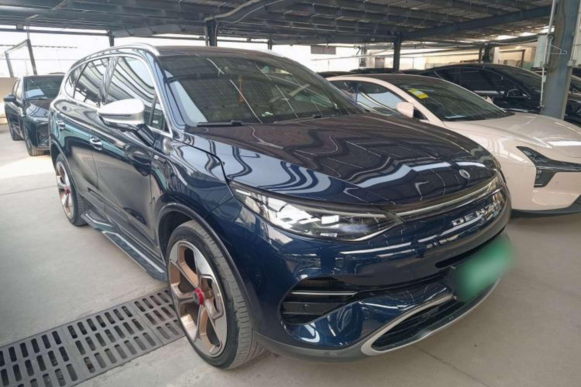 Used Denza X 2020 PHEV Flagship Edition Front Right 45 Deg
