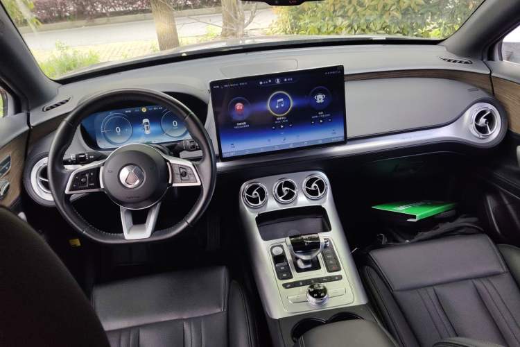 Used Denza X 2020 PHEV Classic Edition Center Console