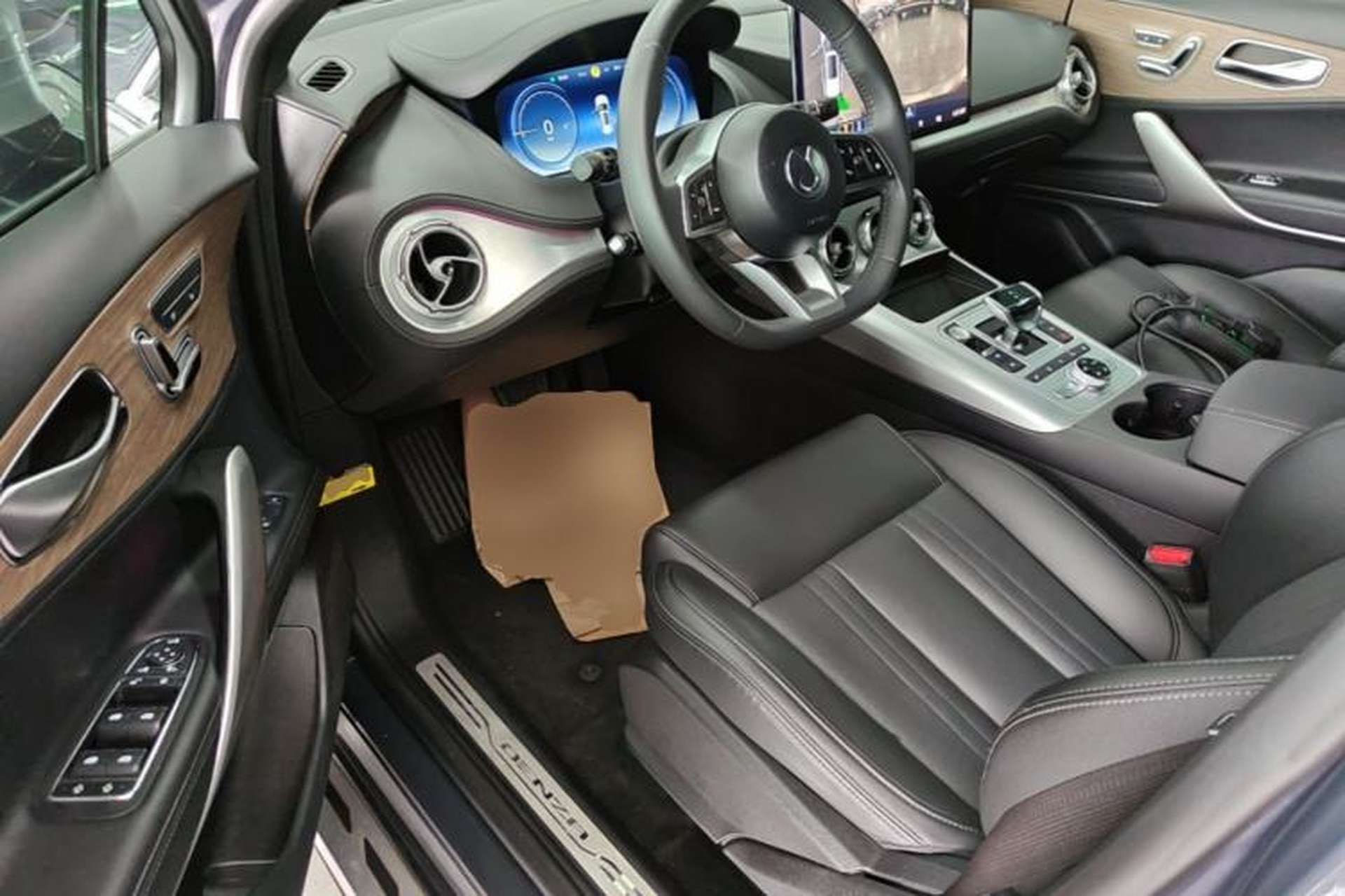 Used Denza X 2020 PHEV Sport Edition Driver Seat