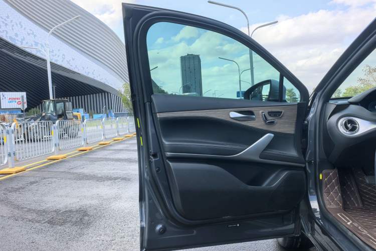 Used Denza X 2020 PHEV Classic Edition Exterior 8