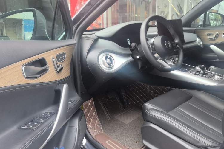Used Denza X 2020 PHEV Classic Edition Interior 3