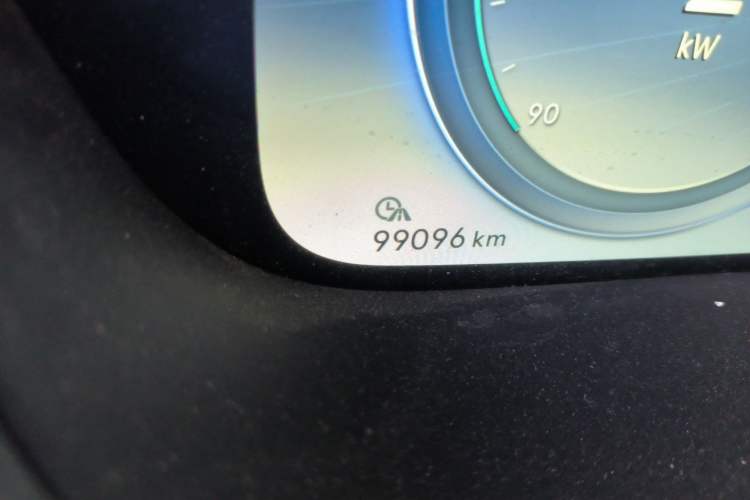 Used Denza X 2020 PHEV Sport Edition Odometer Close Up