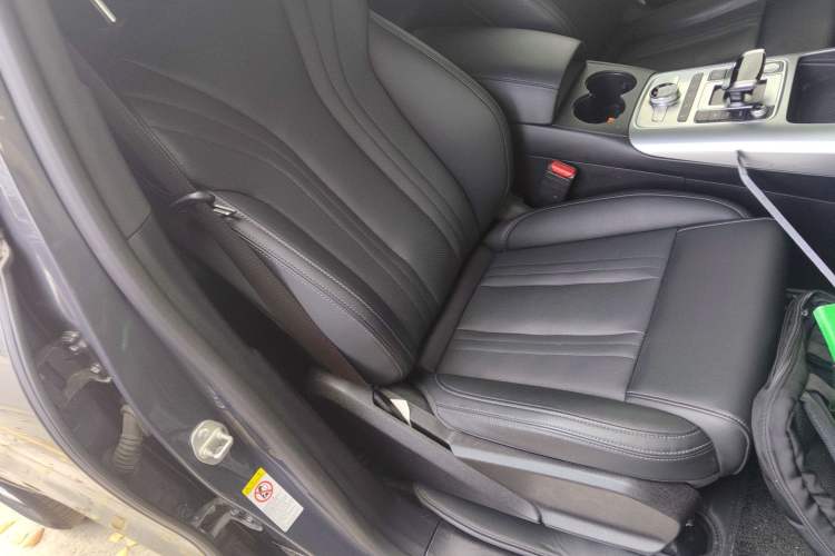 Used Denza X 2020 PHEV Classic Edition Right Front Seat