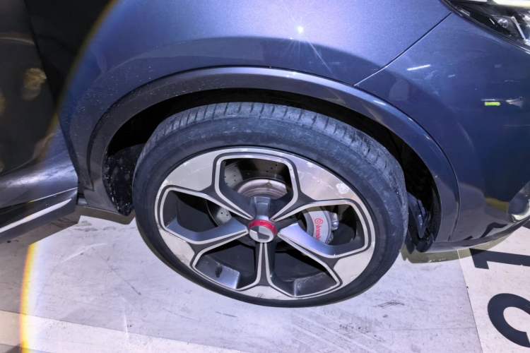 Used Denza X 2020 PHEV Flagship Edition Right Front Wheel Hub