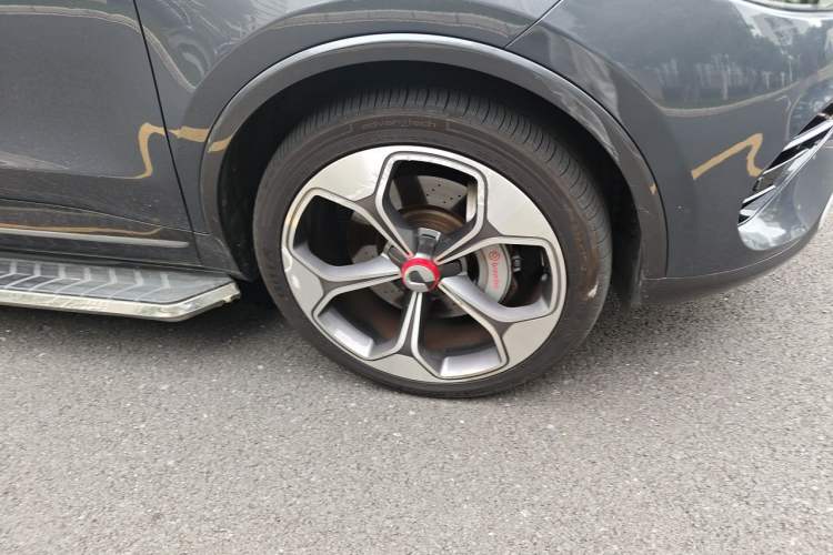 Used Denza X 2020 PHEV Flagship Edition Right Front Wheel Hub